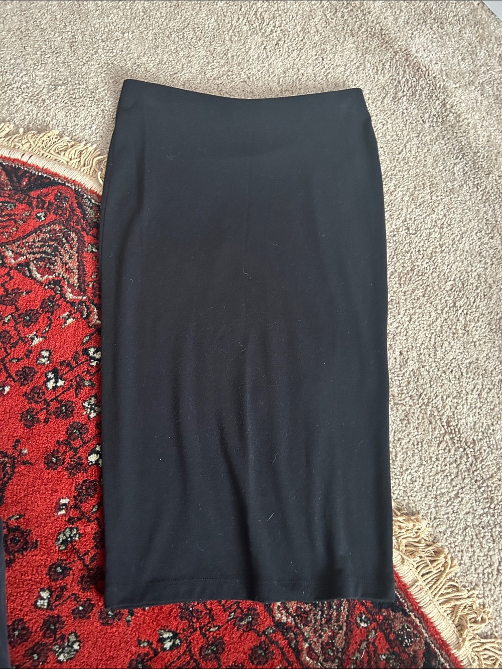 Forever 21 Black Pencil Skirt - Slim Midi